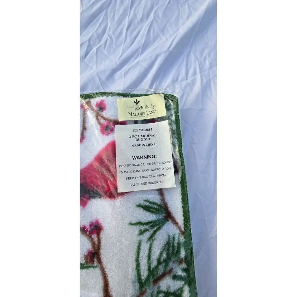 holiday-themed cardinal 2 Piece Bathroom Rug Set